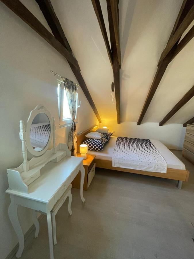 Studio Apartment Dona Trogir Extérieur photo