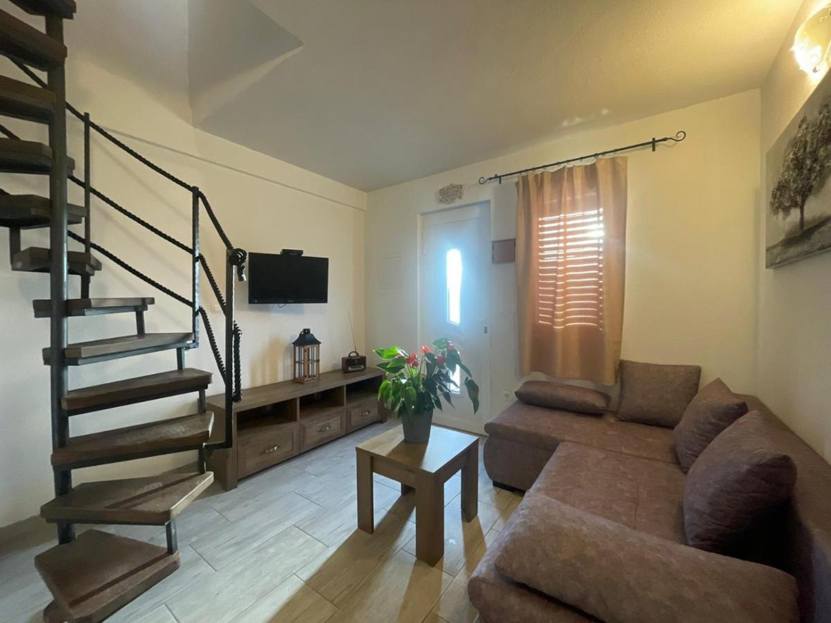 Studio Apartment Dona Trogir Extérieur photo