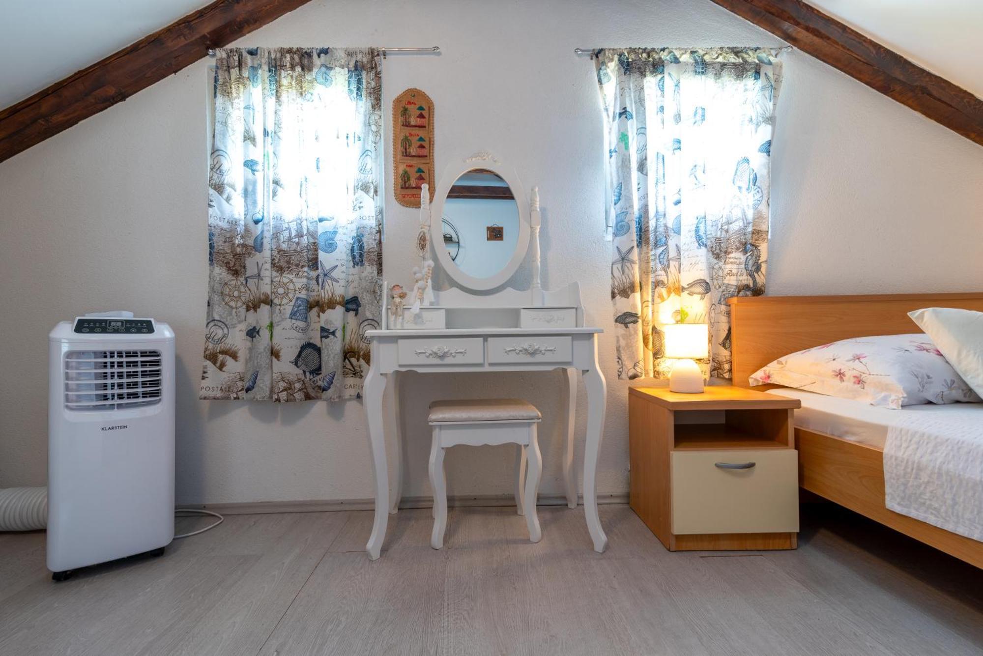 Studio Apartment Dona Trogir Extérieur photo