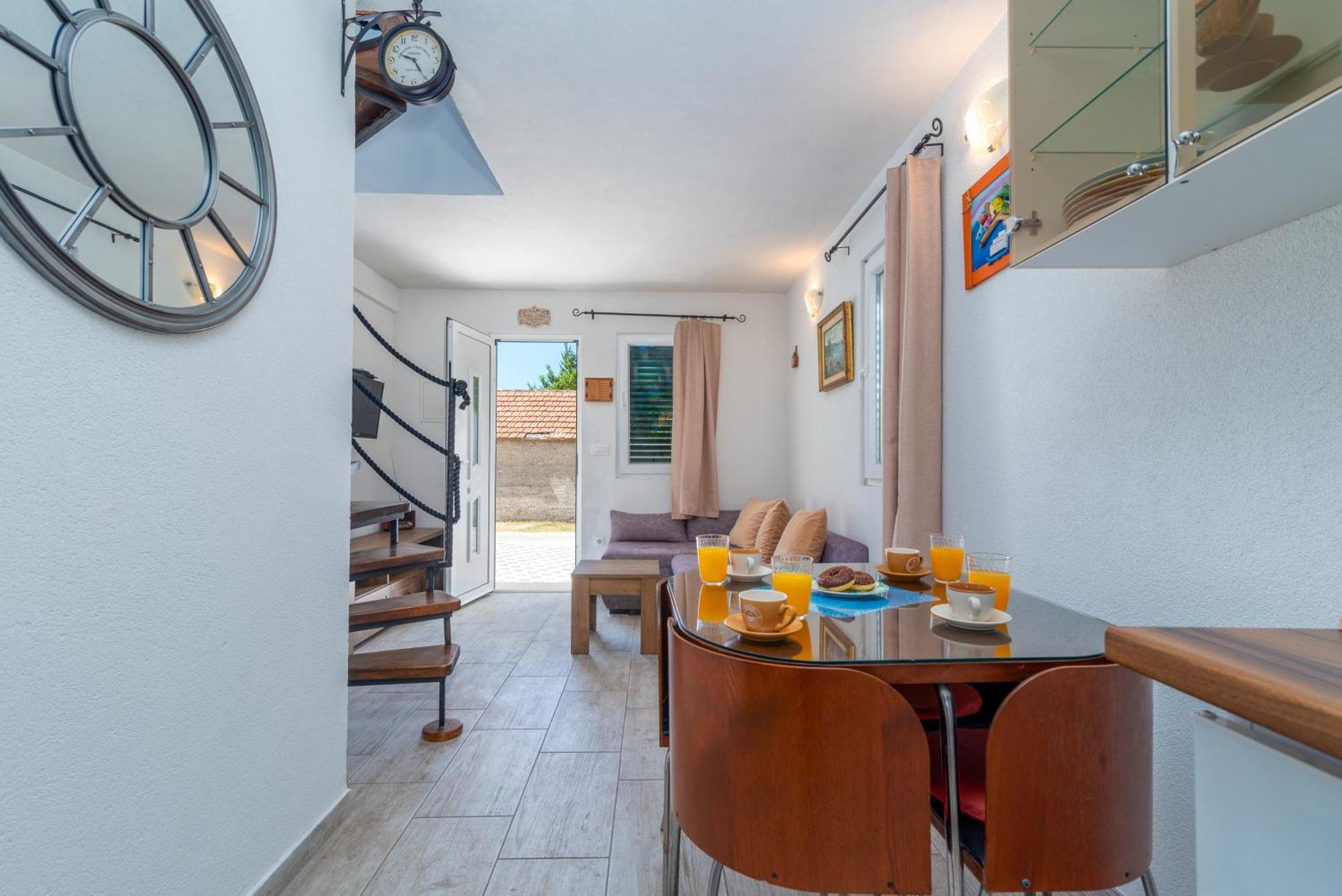 Studio Apartment Dona Trogir Extérieur photo