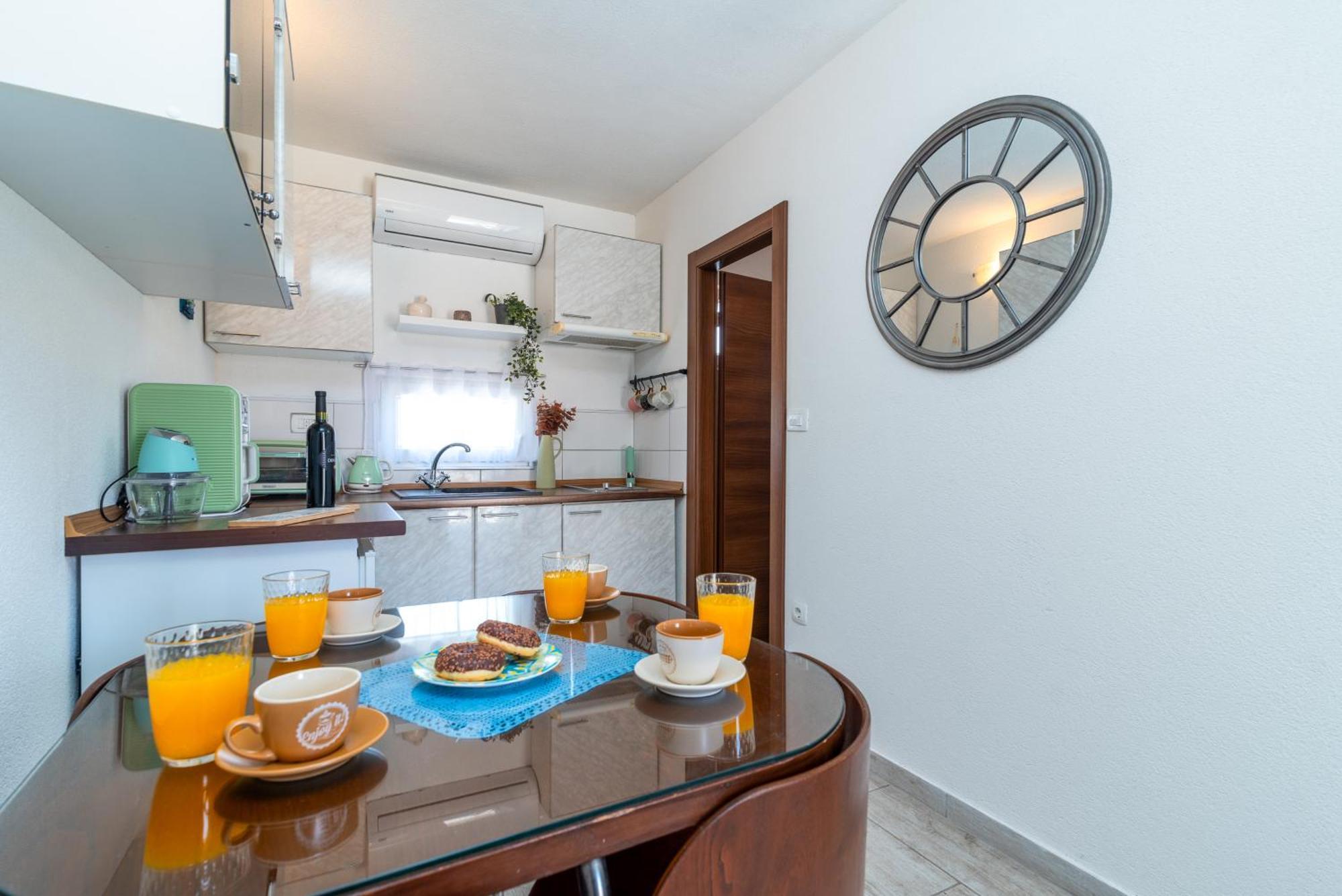 Studio Apartment Dona Trogir Extérieur photo