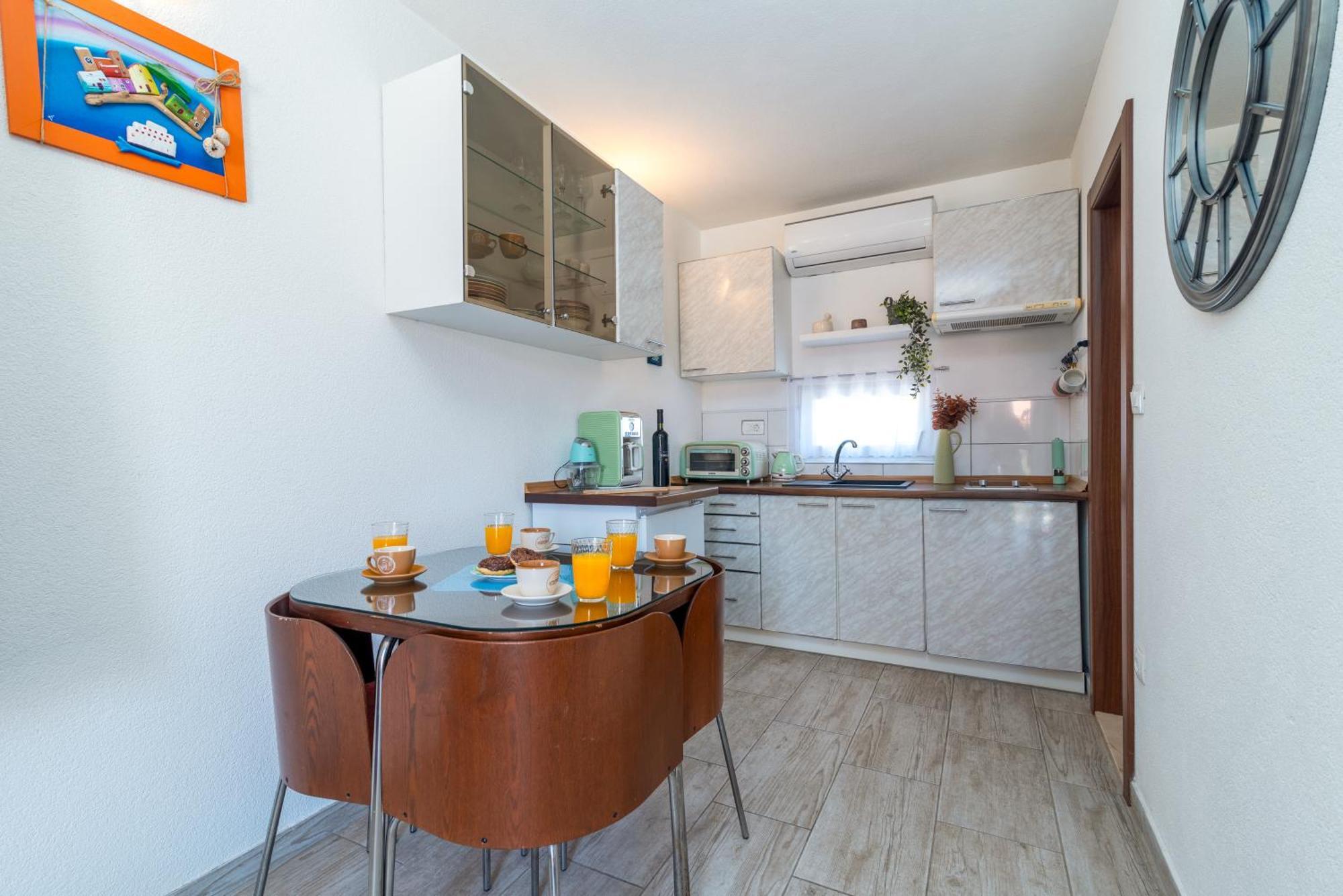 Studio Apartment Dona Trogir Extérieur photo