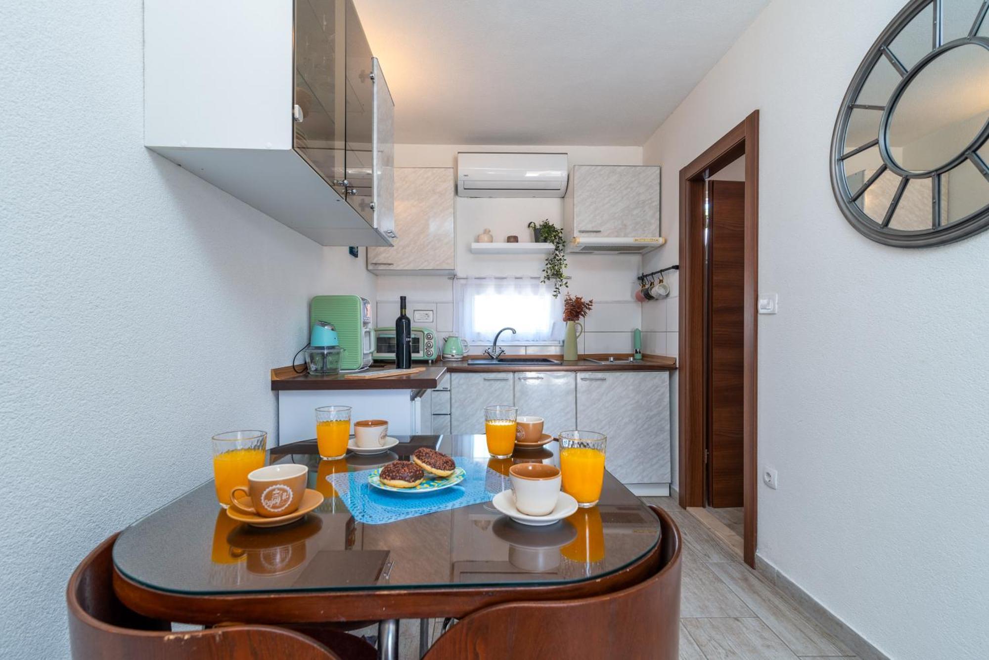 Studio Apartment Dona Trogir Extérieur photo