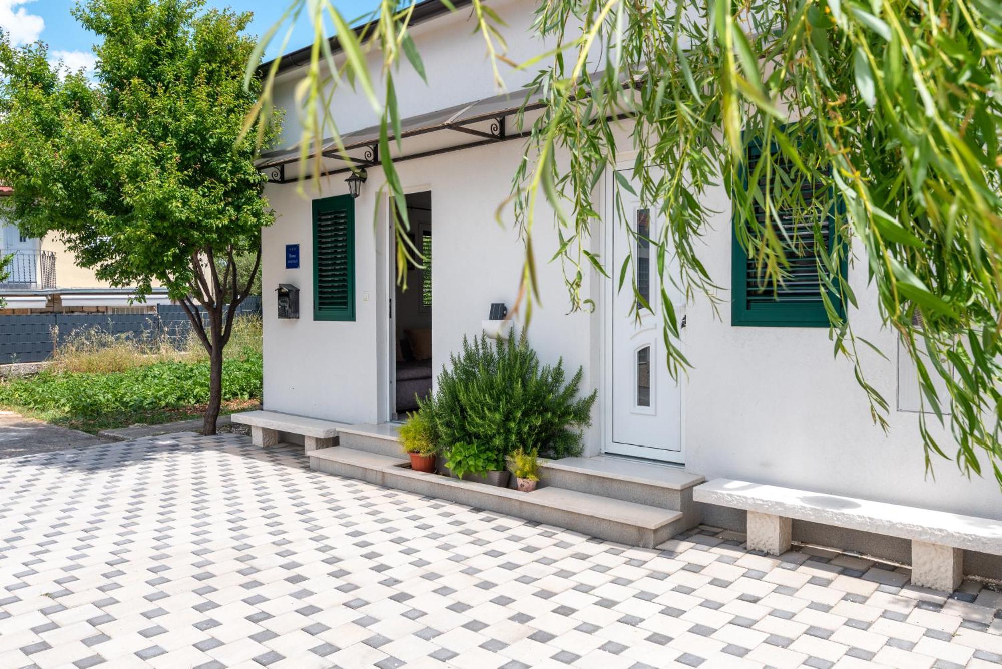 Studio Apartment Dona Trogir Extérieur photo